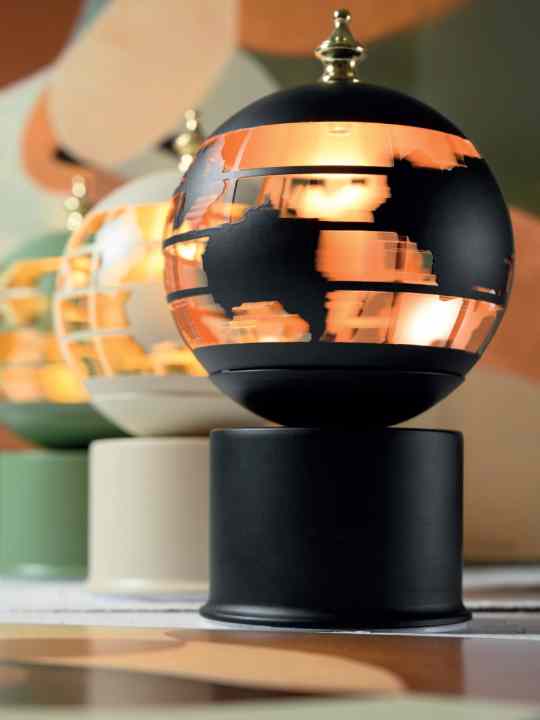 Lampada led mappamondo rotante 