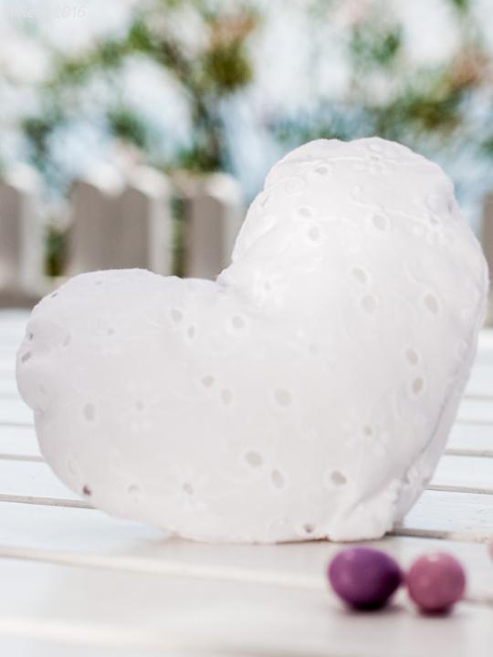 Cuore porta confetti  sangallo 