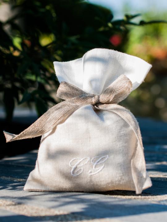 Sacchetto personalizzato in lino con bordo e iniziali 