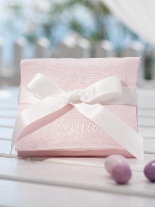Busta personalizzata rosa con nome panna 