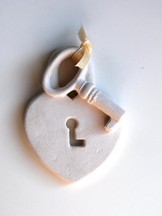Cuore lucchetto con chiave in gesso 