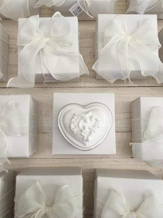Scatola cuore con fogli di sapone confezionata 